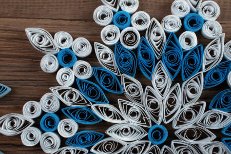 snowflake out of paper quilling